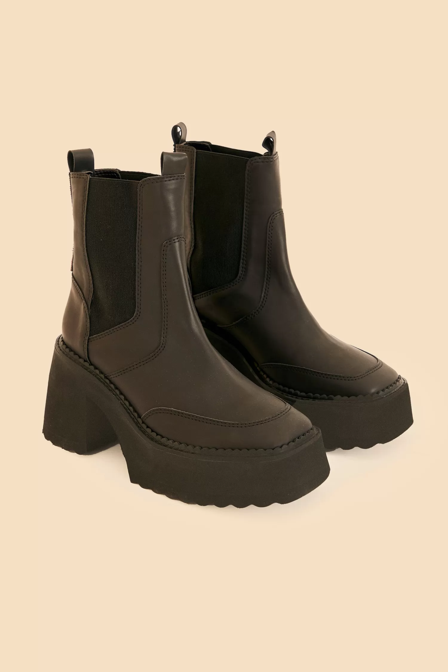 FARM Rio Boots & Sneakers^ BLACK BLOCK HEEL CHELSEA BOOT