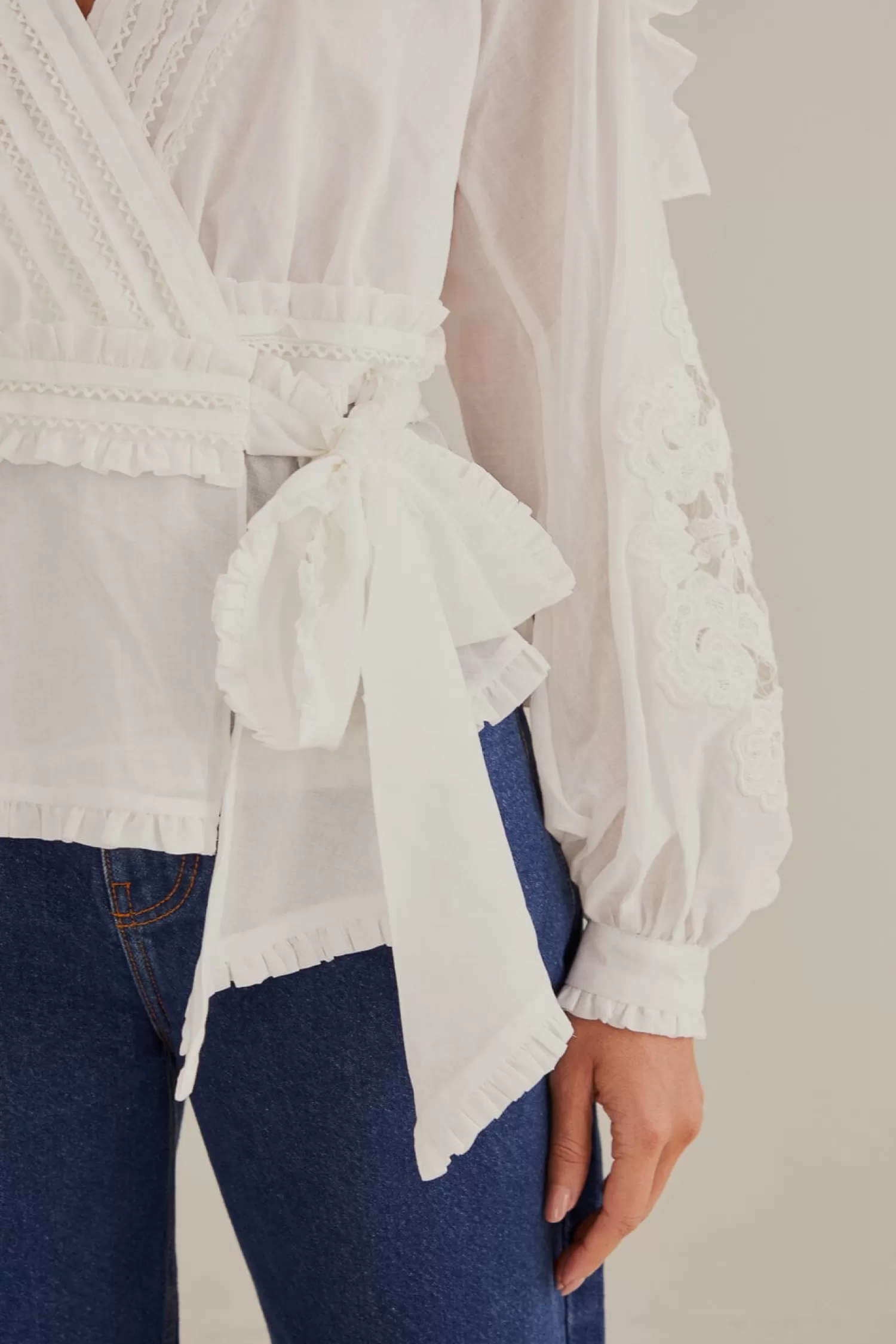 FARM Rio Blouses^ OFF-WHITE V NECK BLOUSE