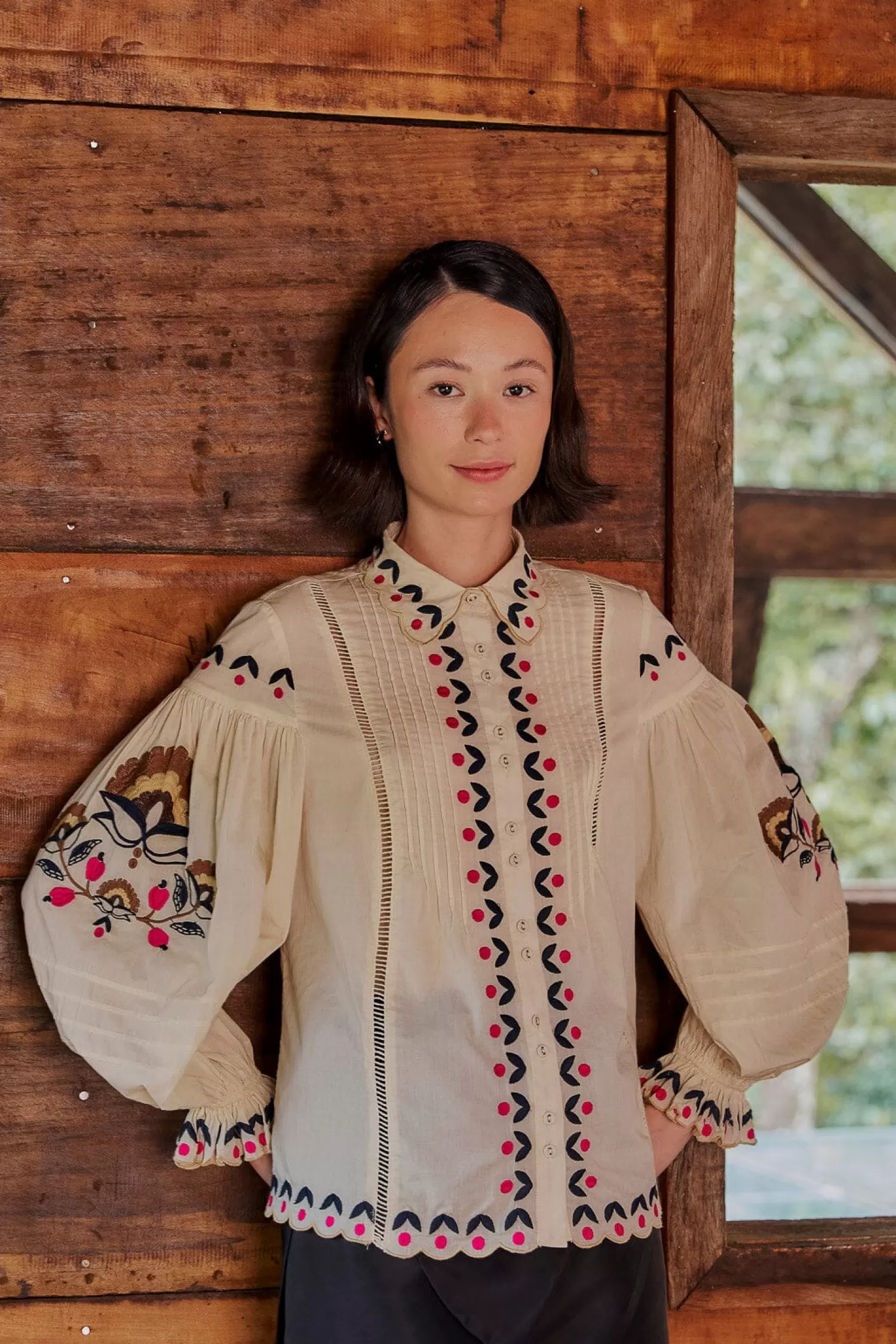 FARM Rio Blouses^ SAND PALMS PARADISE EMBROIDERED BLOUSE